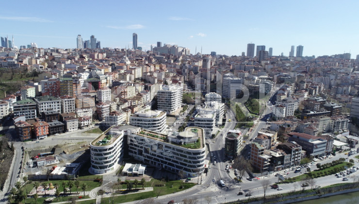 Коммерческий комплекс с высокой рентабельностью инвестиций в Кягытхане, Стамбул - Ракурс 1
